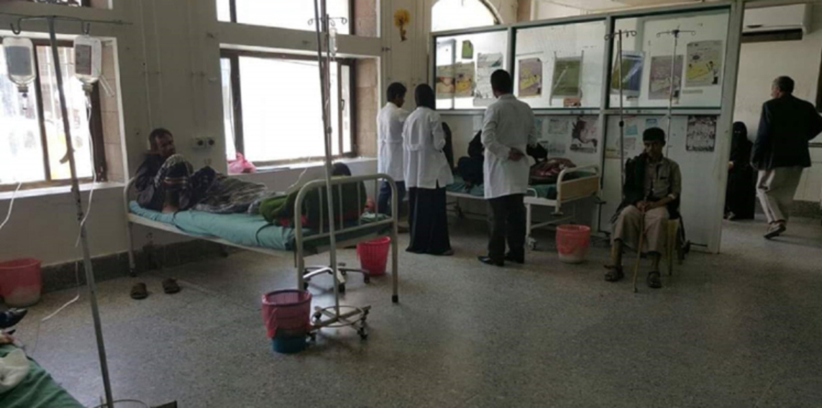 مستشفى يمني يطلق نداء استغاثة عقب وصول عدد كبير من المصابين بالكوليرا