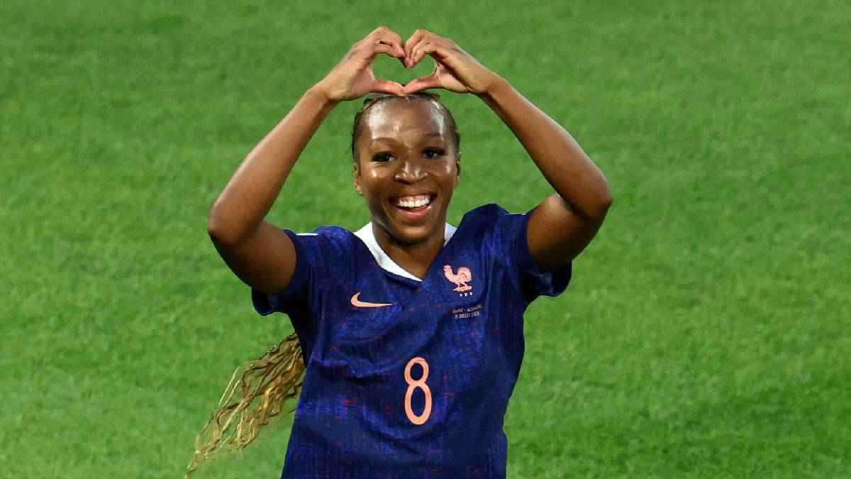 الصفقة الأغلى في التاريخ.. نجمة فرنسا تحطم بورصة انتقالات كرة القدم للسيدات