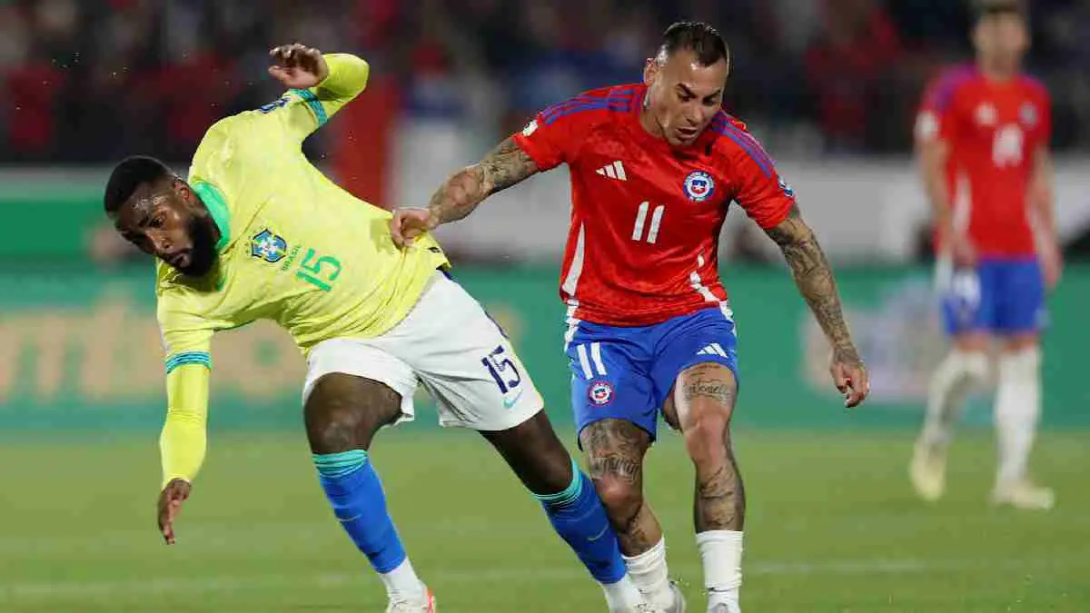 أهداف مباراة البرازيل وتشيلي في تصفيات كأس العالم (فيديو)