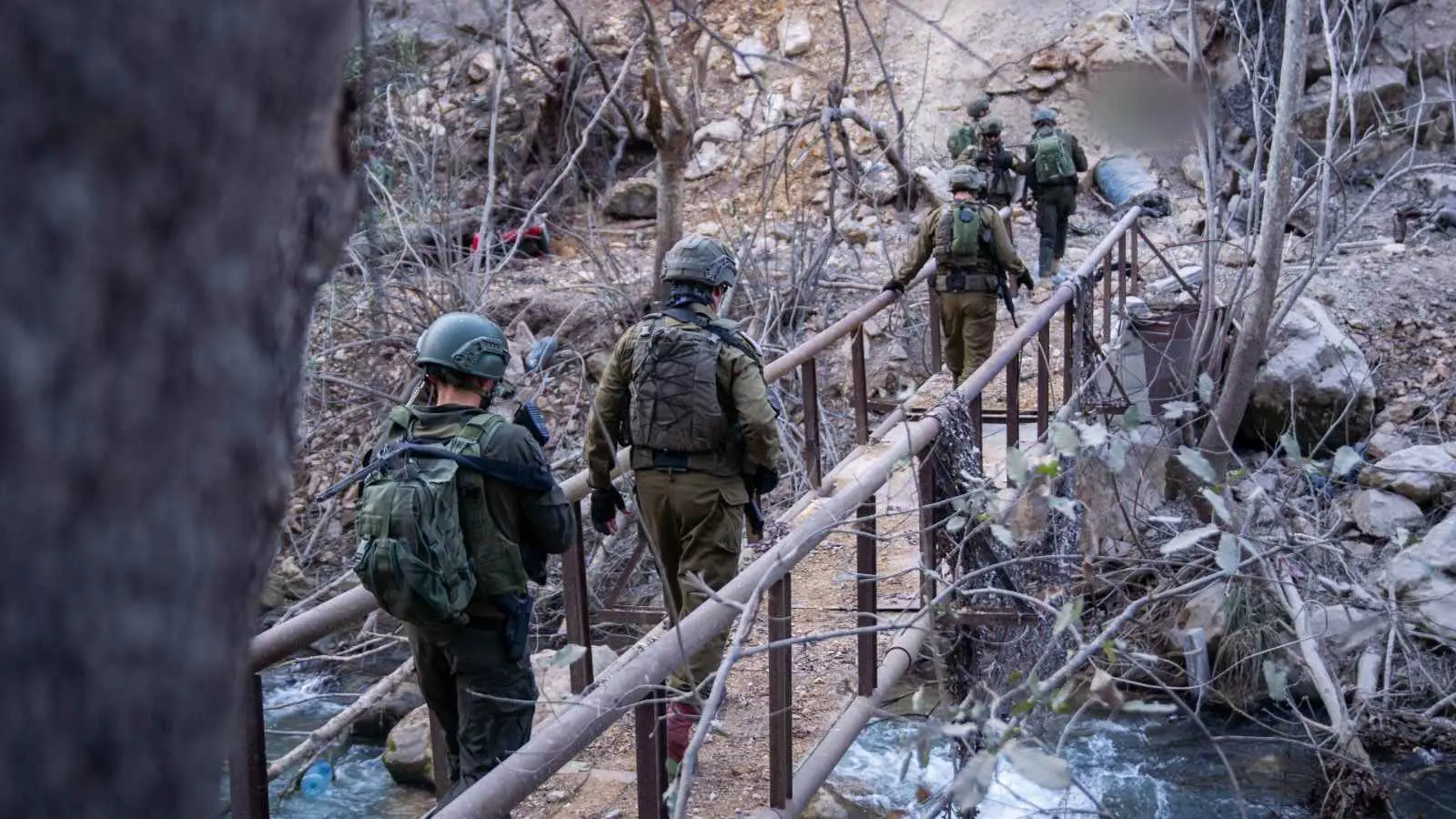شمال الليطاني تحت المجهر الأمريكي.. سلاح حزب الله يضع لبنان أمام "استحقاق خطير"