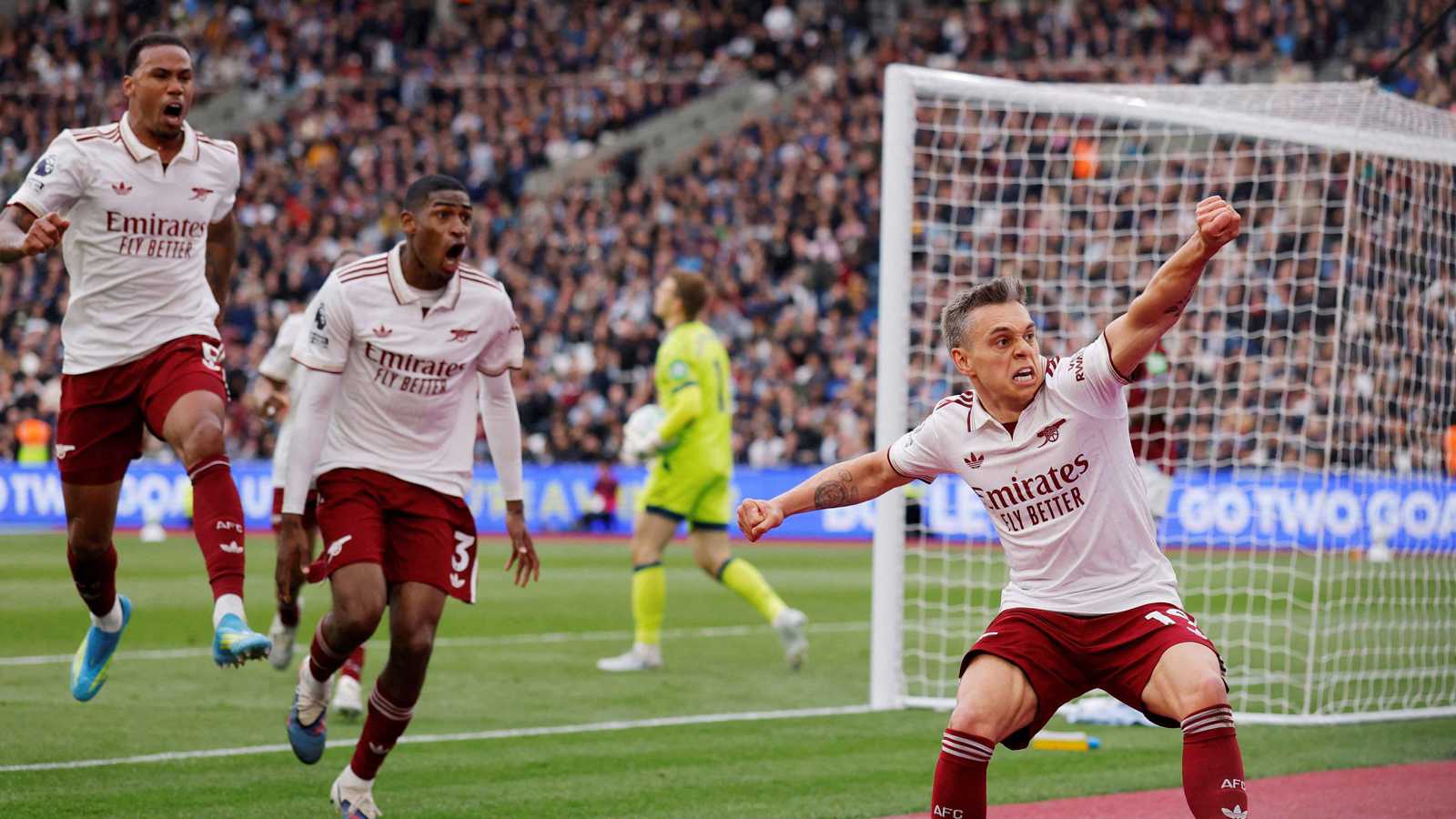 كم نقطة يحتاجها آرسنال للتتويج بلقب الدوري الإنجليزي؟ 