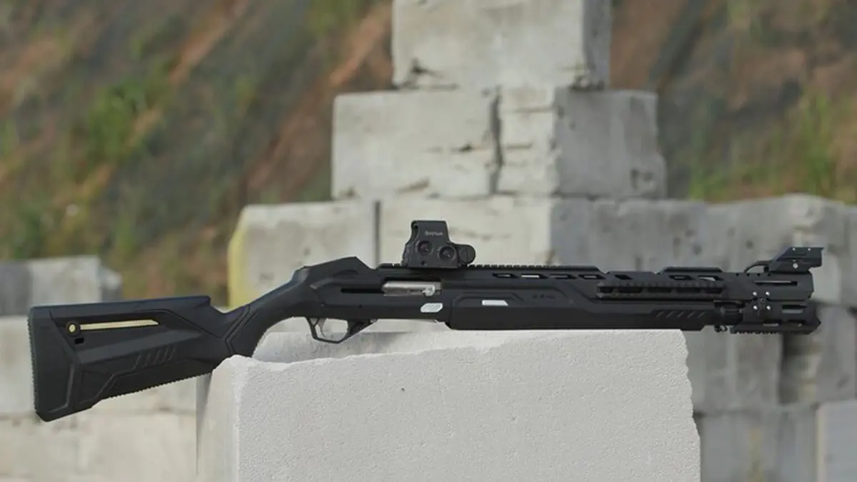 "كلاشينكوف" تكشف أول بندقية روسية مجهزة بكمبيوتر داخلي (فيديو)