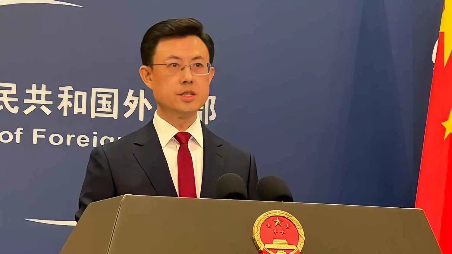 الصين تمنع موظفا في الحكومة الأمريكية من مغادرة البلاد