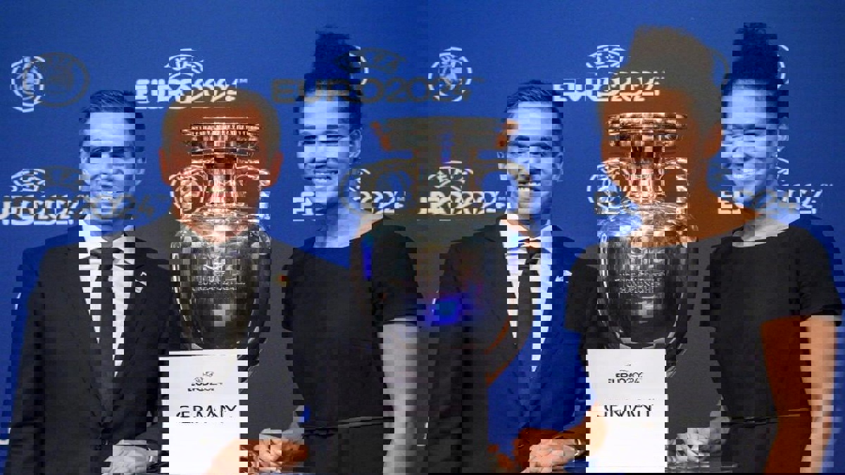 فيليب لام يتبرع براتبه لدعم المدربين الألمان الشبان