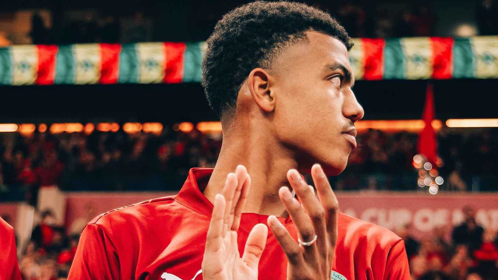 عملاق الدوري الألماني ينقضّ على نجم منتخب المغرب 