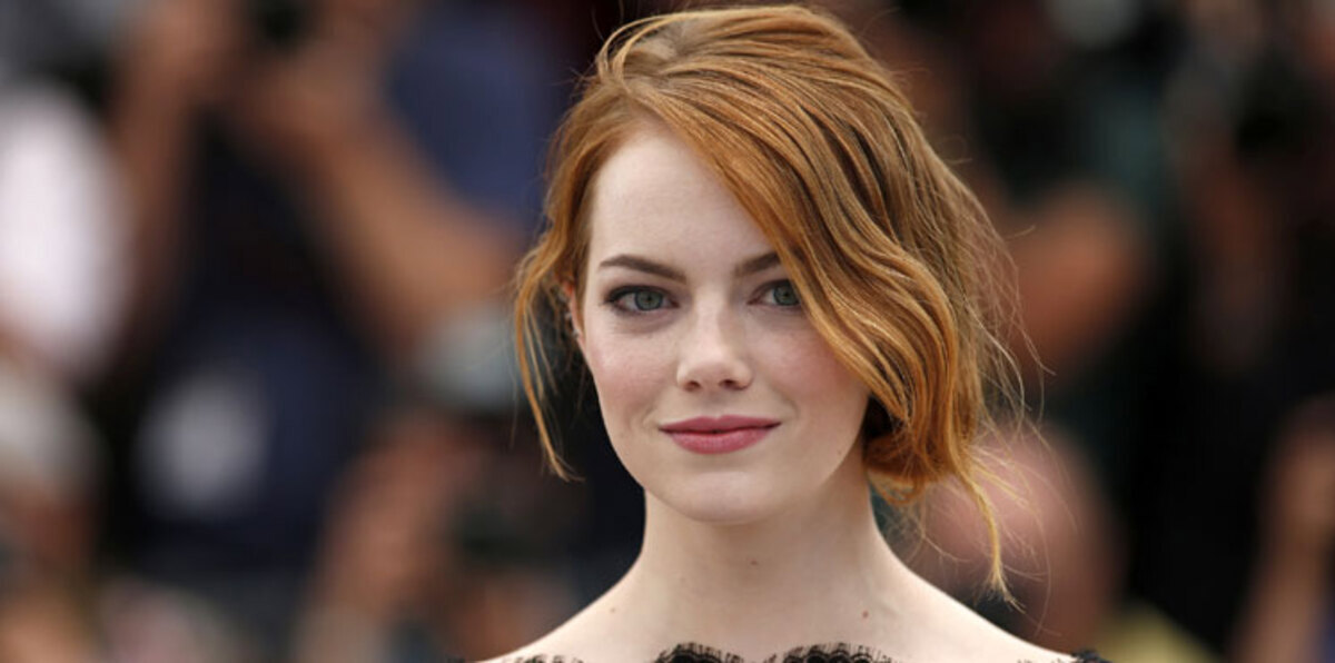 لماذا أهدى طالب أمريكي إيما ستون أغنية "لالا لاند" بتوزيع جديد؟ (فيديو)