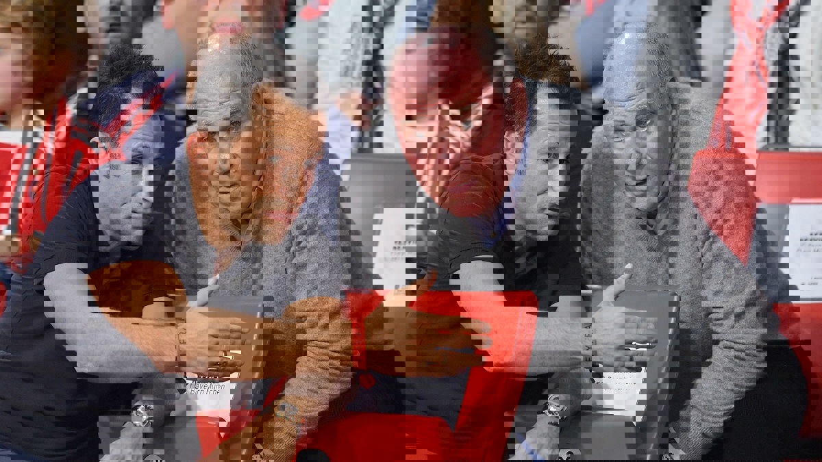 هونيس يكشف موعد الإعلان عن المدرب الجديد لبايرن ميونخ