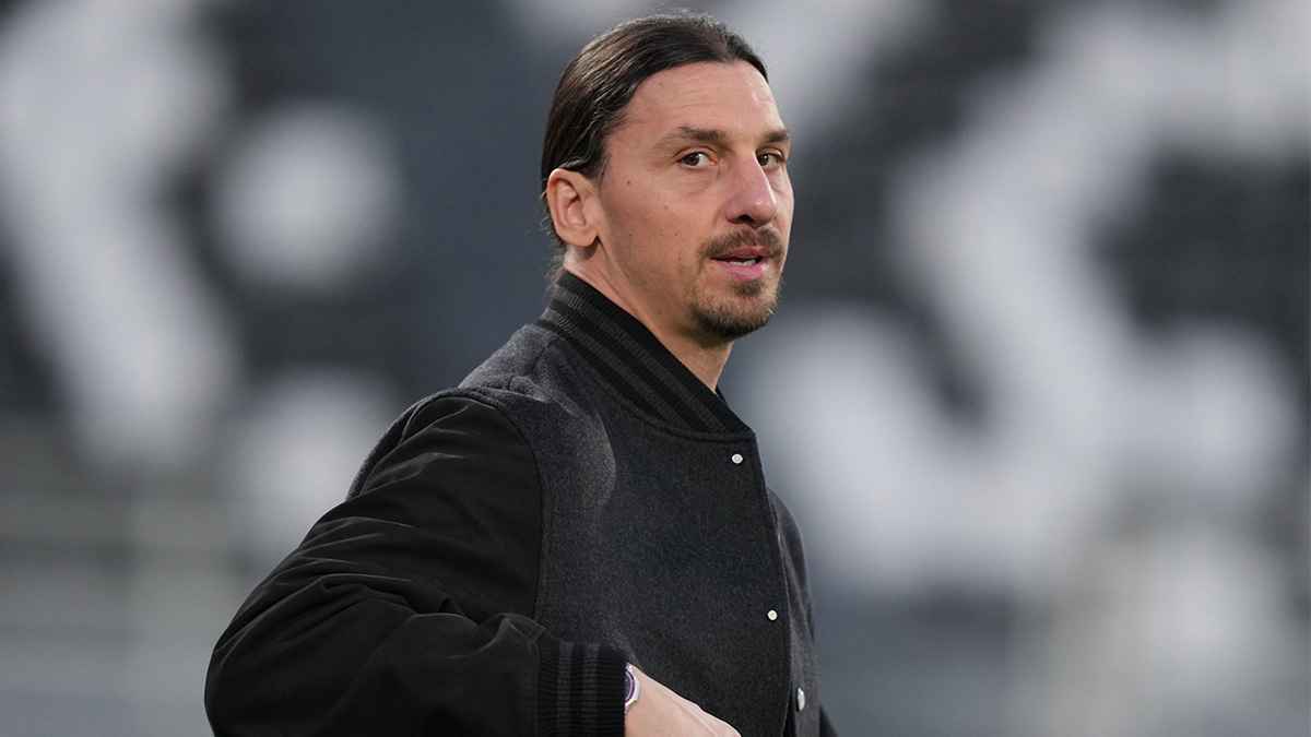 زلاتان إبراهيموفيتش: ميسي يلعب بجوار تماثيل ليس لاعبين