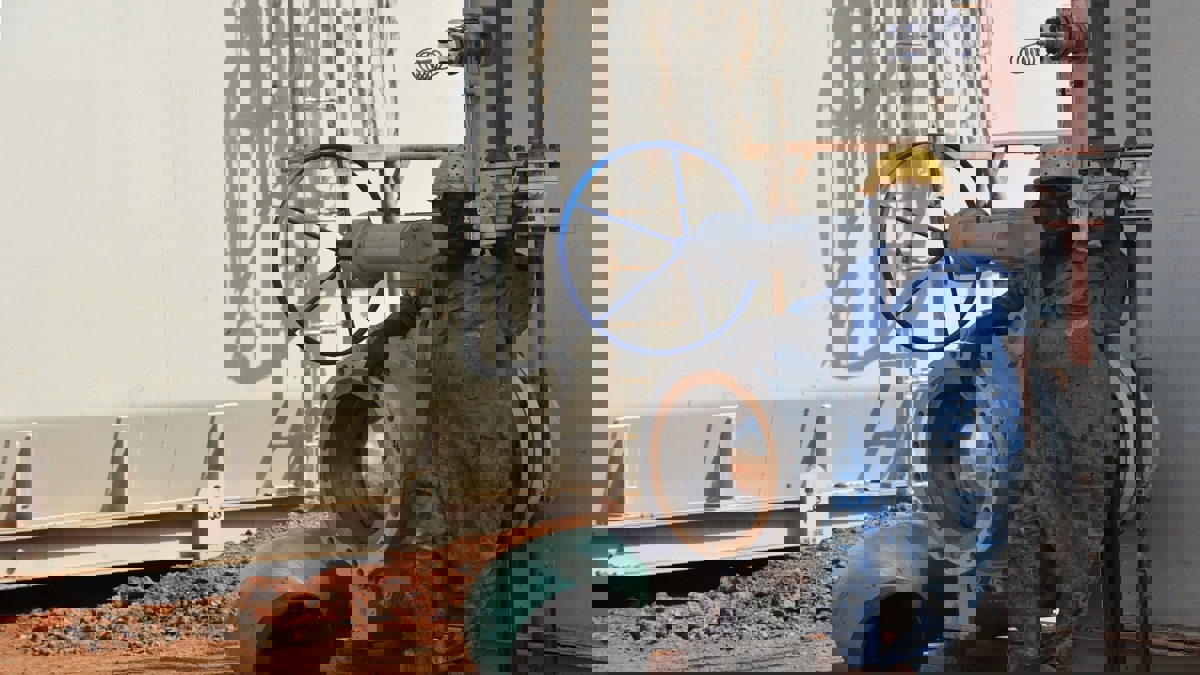 السودان يوافق على مراجعة رسوم عبور نفط جوبا