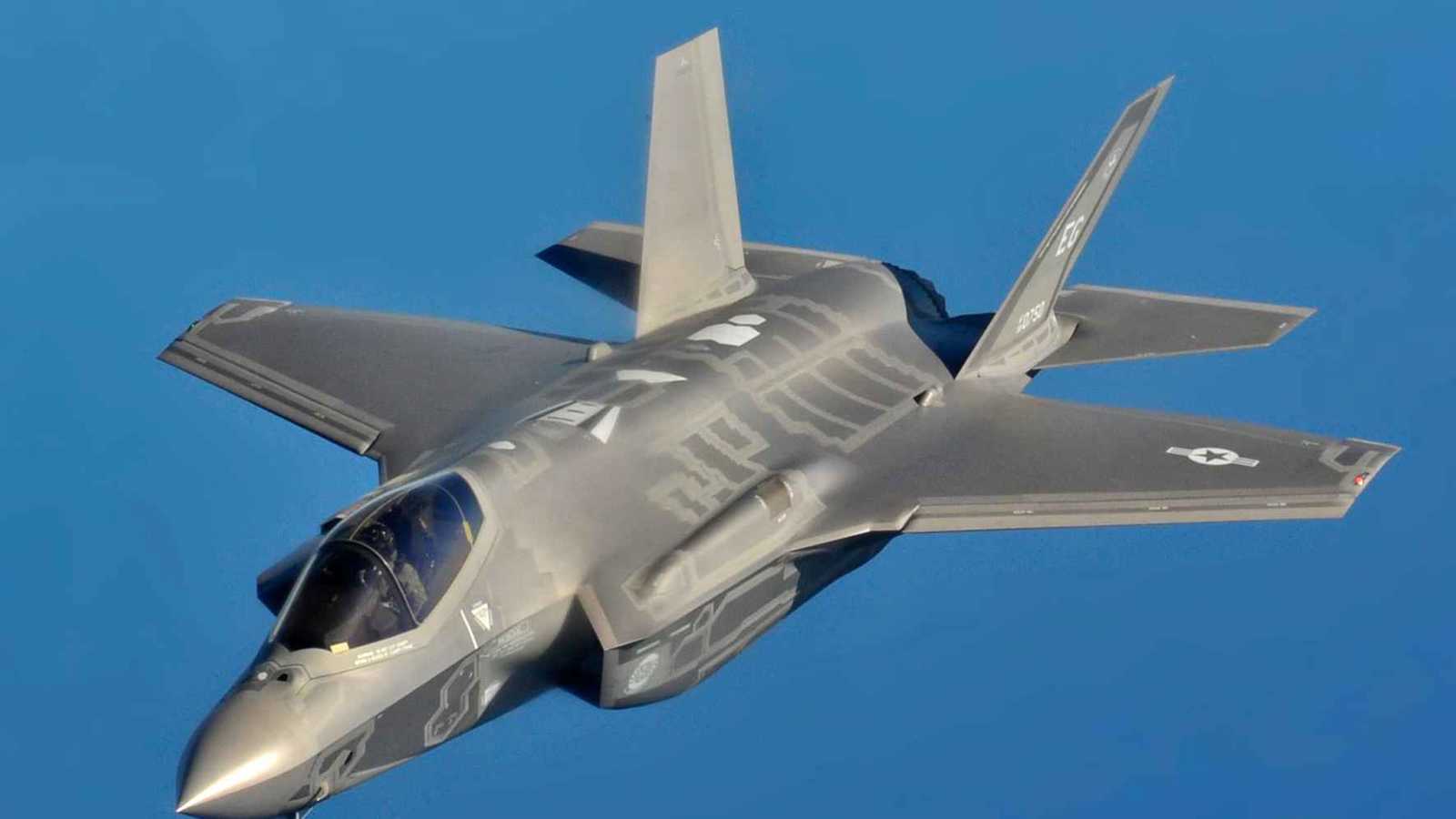 بعد رفضها رافال الفرنسية.. بلجيكا تتسلّم أولى طائراتها من طراز F-35
