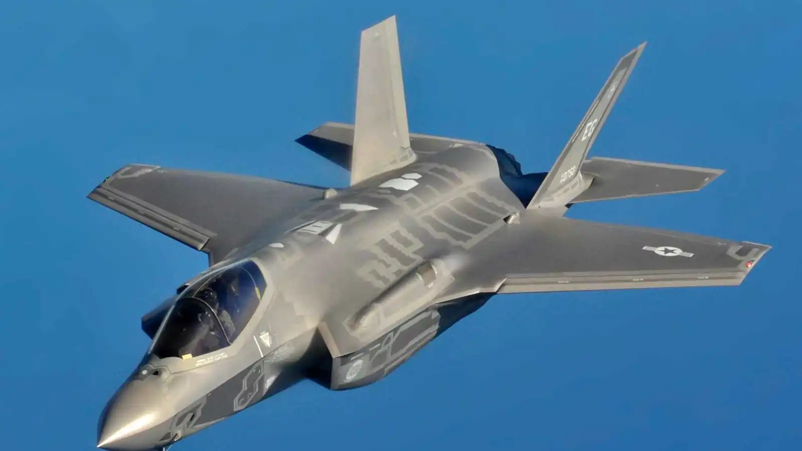 بعد رفضها رافال الفرنسية.. بلجيكا تتسلّم أولى طائراتها من طراز F-35