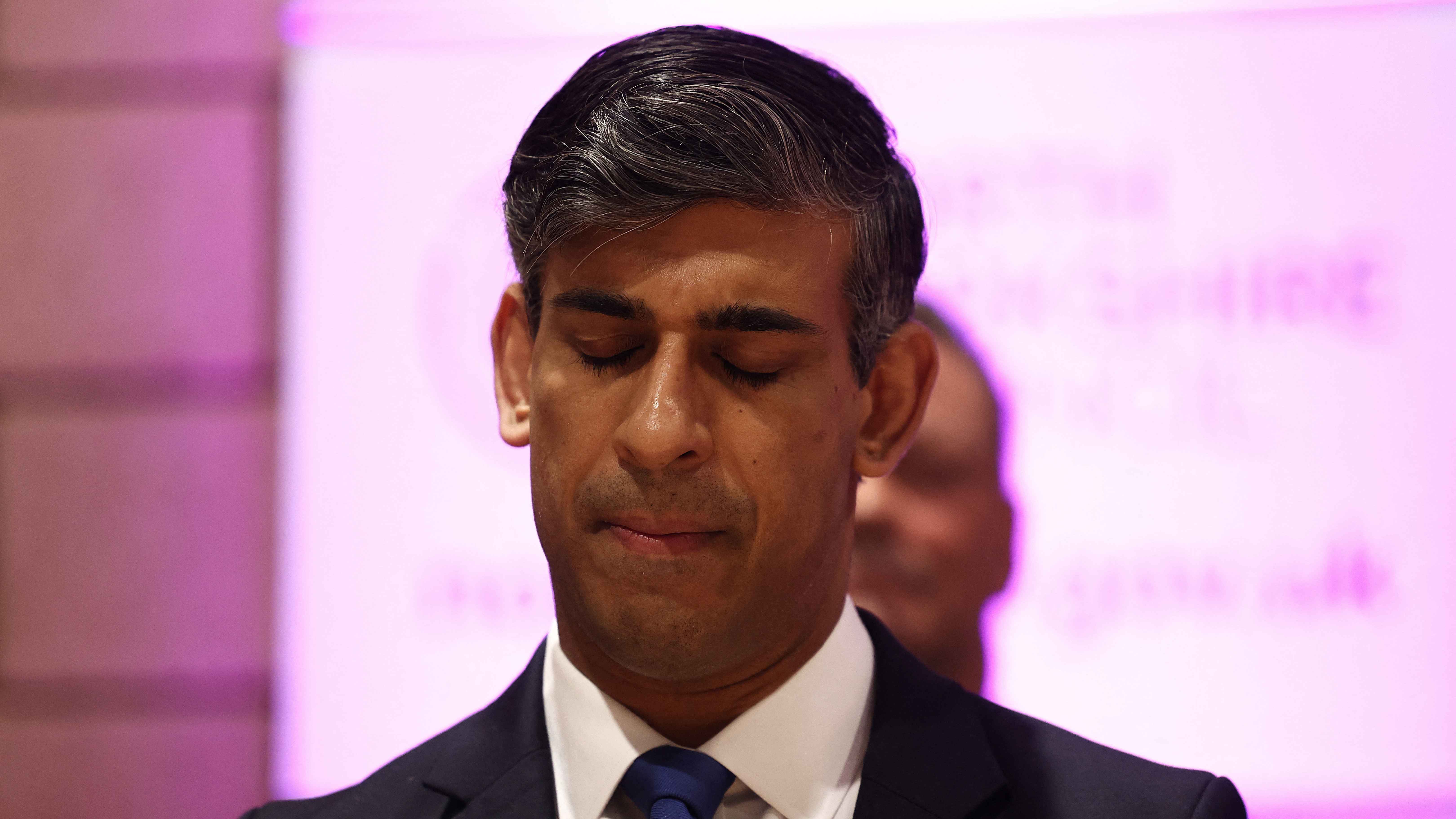 سوناك يعتزم تقديم استقالته للملك تشارلز بعد الإدلاء ببيان