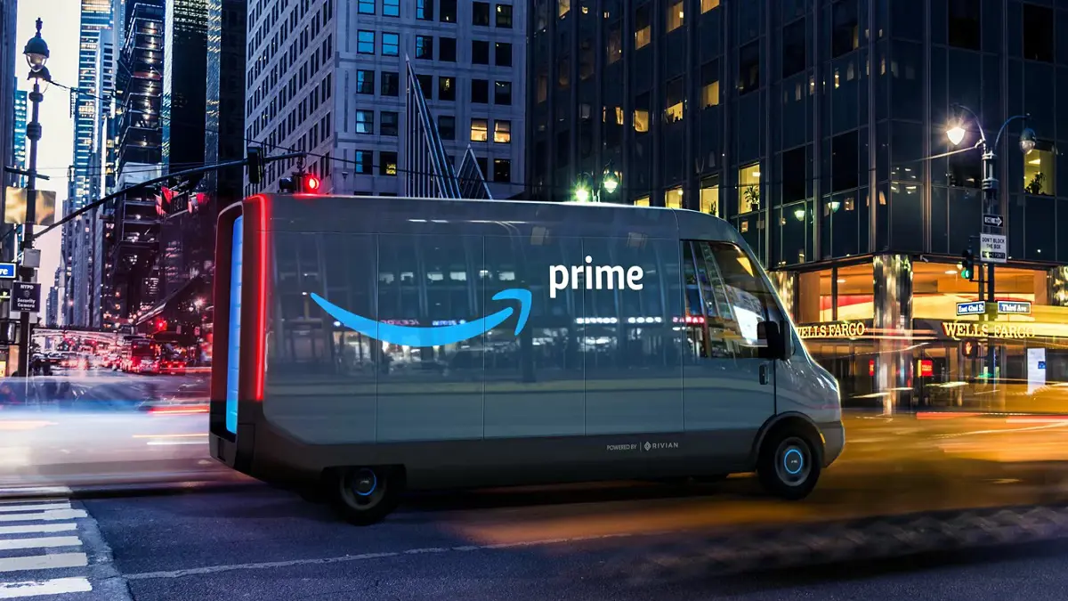 أمازون تختبر Rivian شاحنة التوصيل الكهربائية الجديدة (صور)