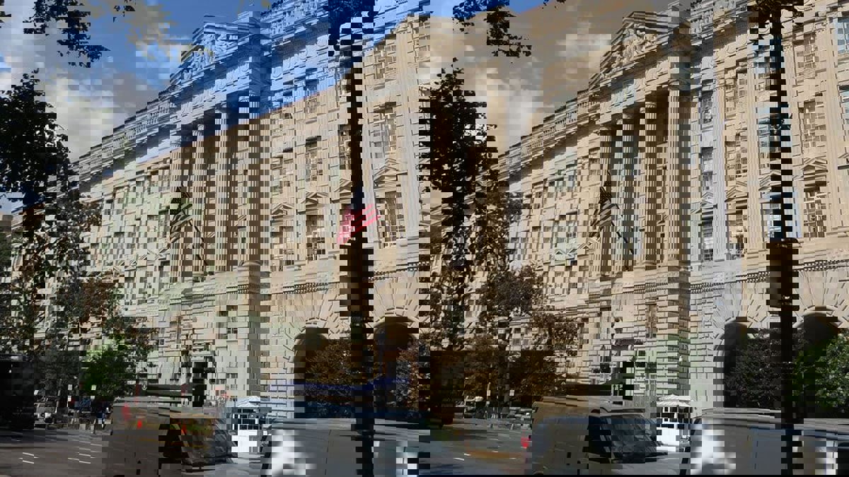 أمريكا تفرض عقوبات على 4 إيرانيين لمحاولتهم خطف الصحفية مسيح نجاد