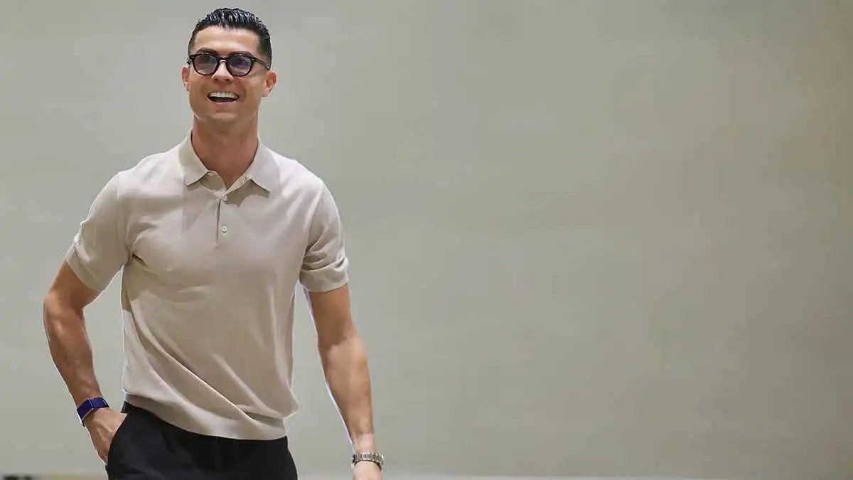 بضحكة لافتة.. كريستيانو رونالدو يعود لـ"دار النصر" (صور)