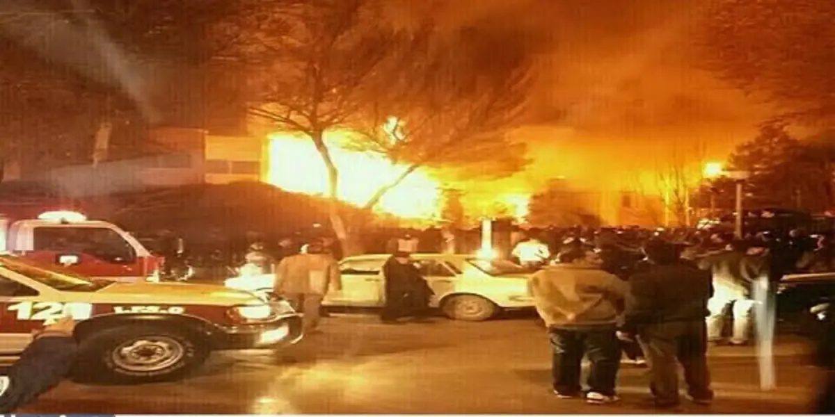 حريقان كبيران يلتهمان سوقين تجاريين في إيران