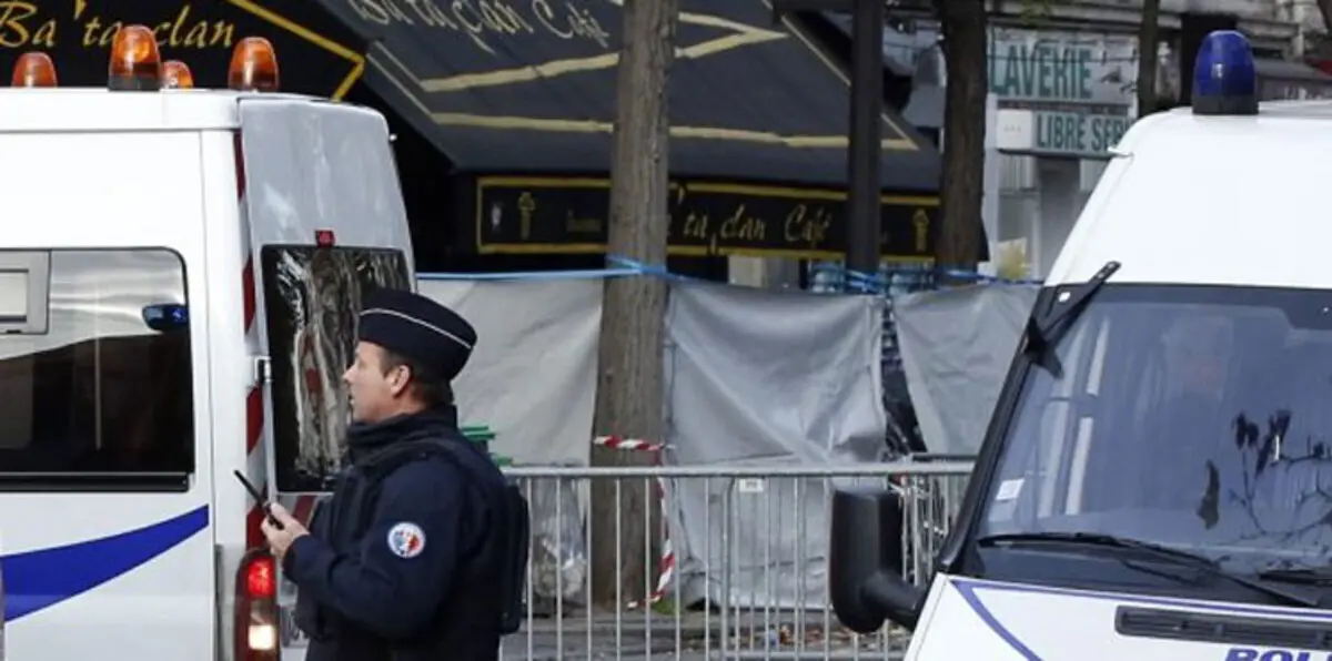 داعش يبث فيديو يتوعد فرنسا وأولوند يحمله مسؤولية هجوم باريس  