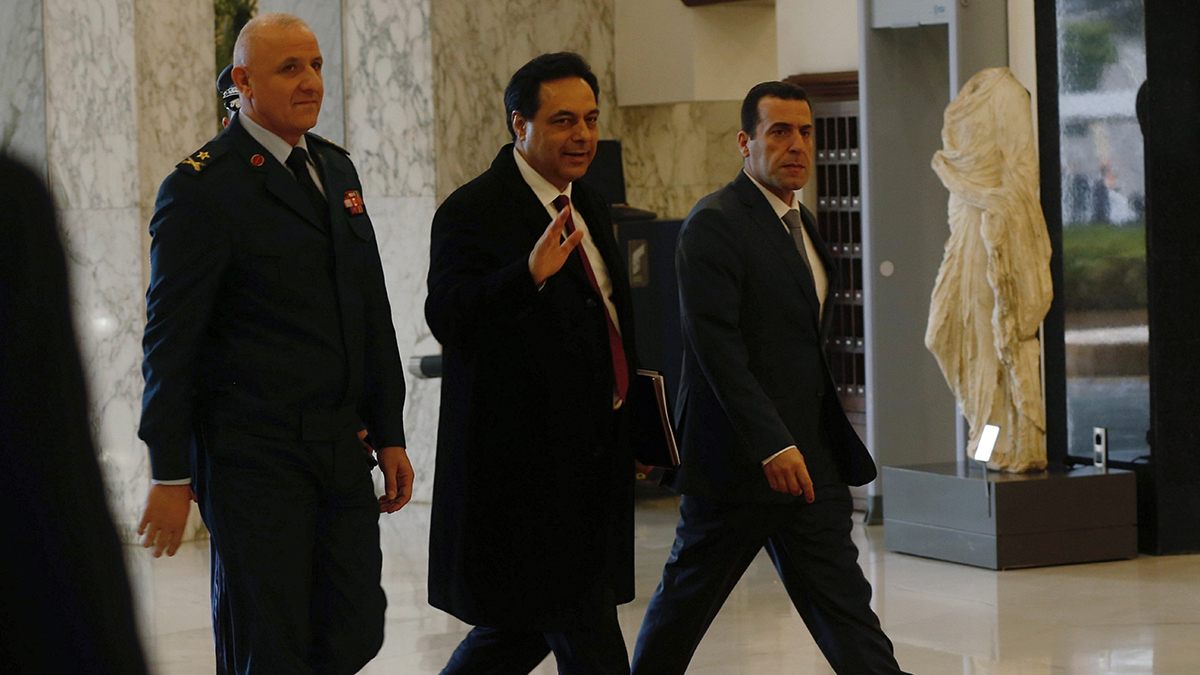 هل تستطيع حكومة حسان دياب إقناع العالم بإنقاذ الاقتصاد اللبناني؟