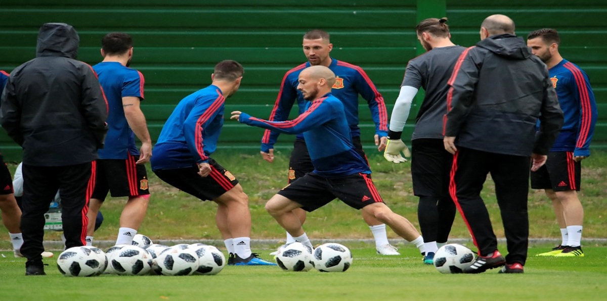 القنوات الناقلة لمباراة إسبانيا ضد المغرب في كأس العالم 2018 والمعلقون