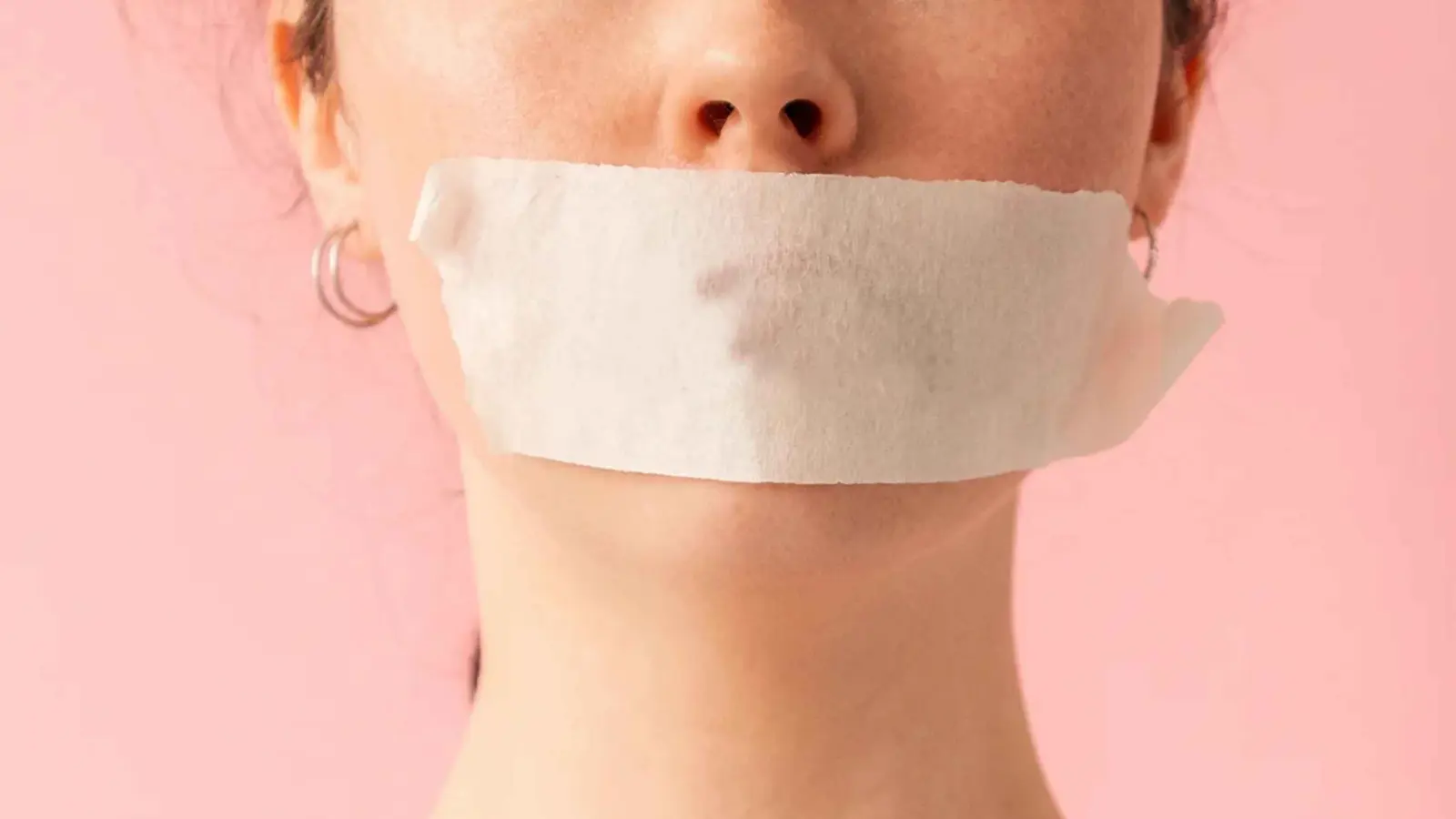 هل النوم بشريط لاصق على الفم يعالج اضطراب فرط الحركة؟