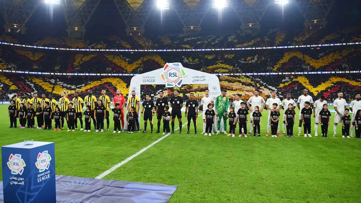 النصر الأقرب للقب السوبر.. توقعات مفاجئة من أسطورة الكرة السعودية (فيديو)