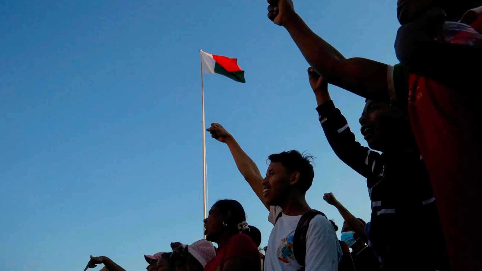 "جون أفريك": مخاوف لدى شباب مدغشقر من استغلال "انتصارهم السياسي"