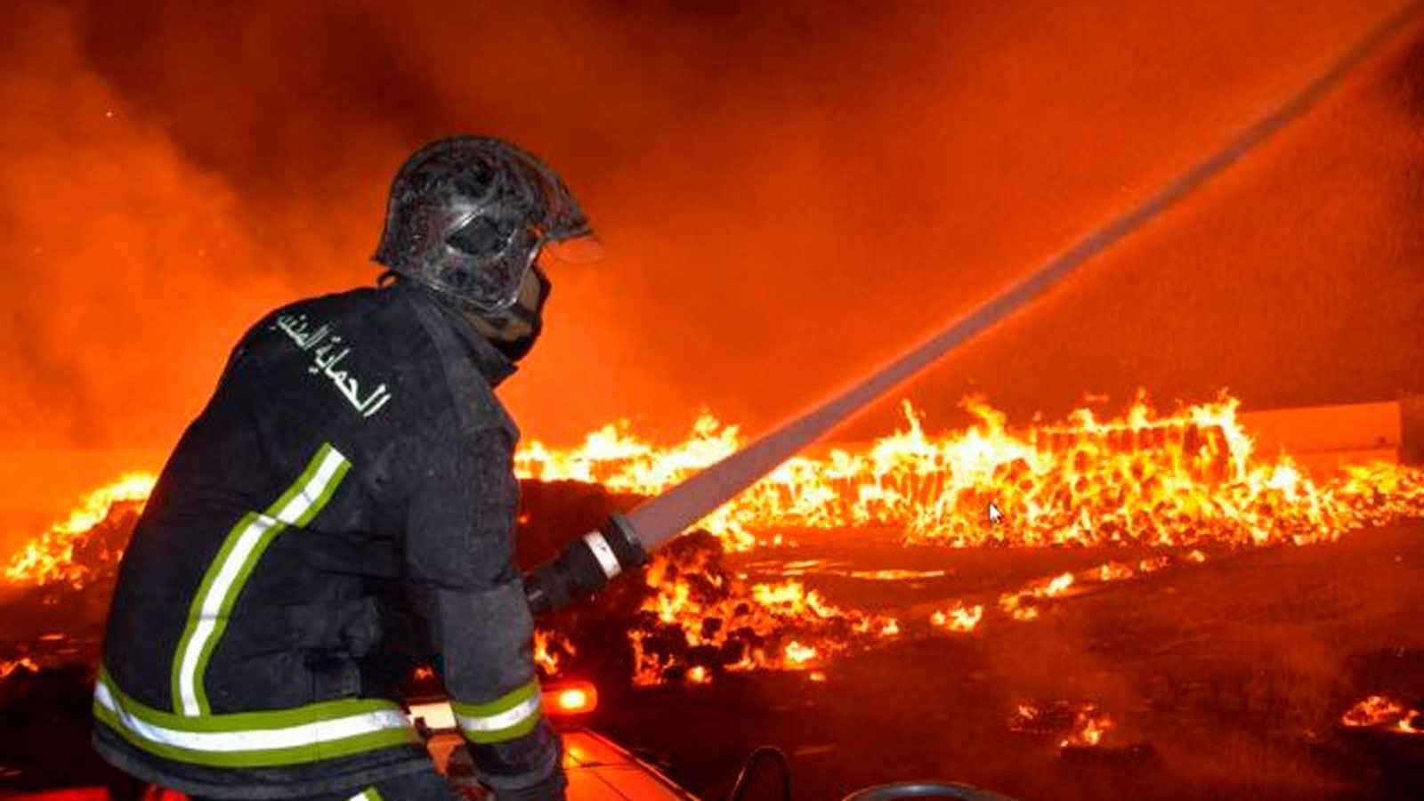 لليوم الثالث.. فرق الإطفاء تكافح حريقاً بمكب نفايات في تونس