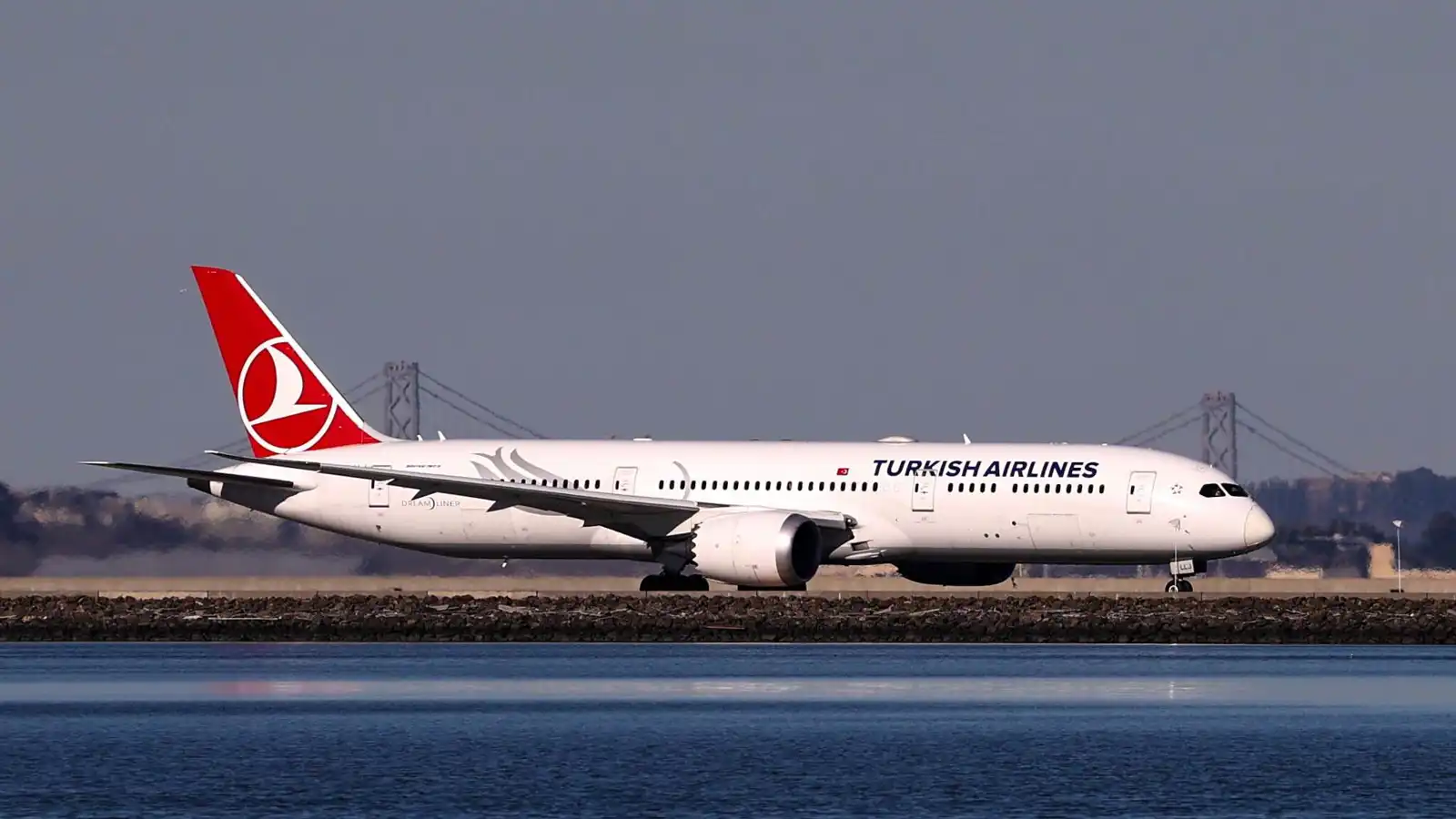 اختفاء غامض لجثة راكب توُفي على متن رحلة الخطوط التركية