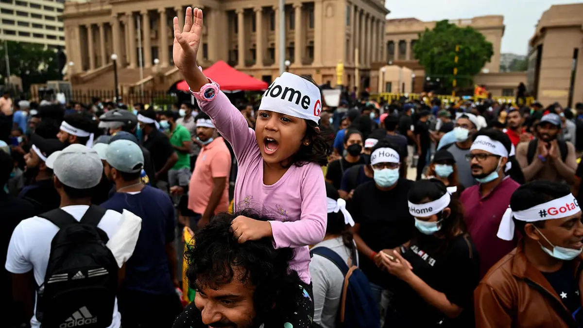 سريلانكا تطلب من رعاياها في الخارج تحويل الأموال لمساعدتها في أسوأ أزمة اقتصادية