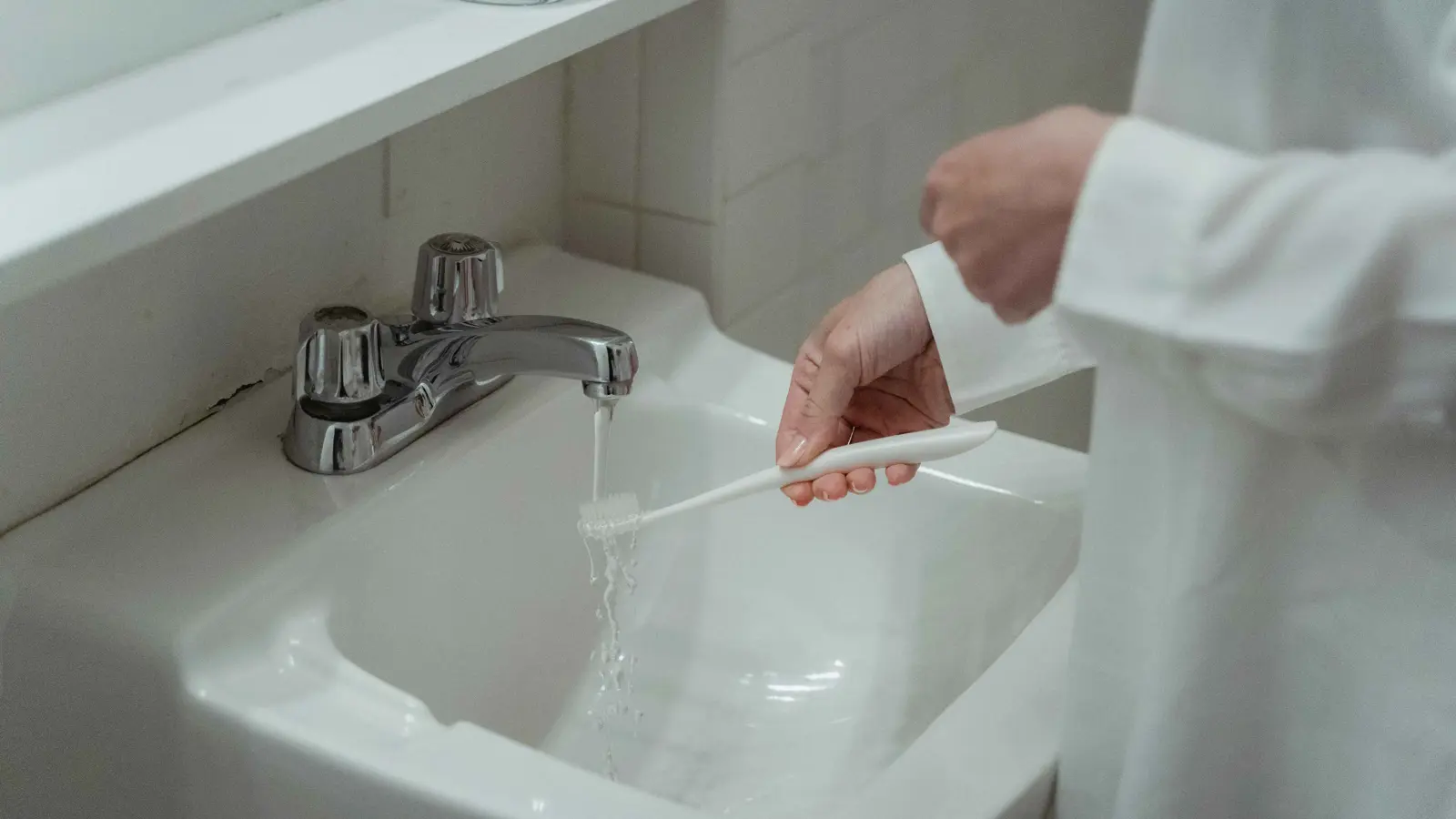 الفلورايد في مياه الشرب.. مفيد صحيا أم يحمل تهديدا خفيا؟