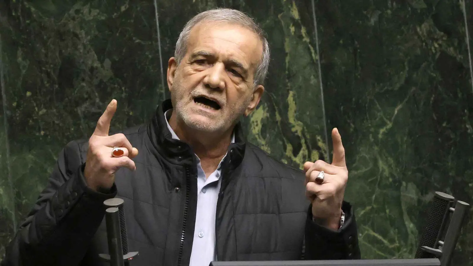 بزشكيان: مستعدون للحوار مع واشنطن "من موقع الندية"