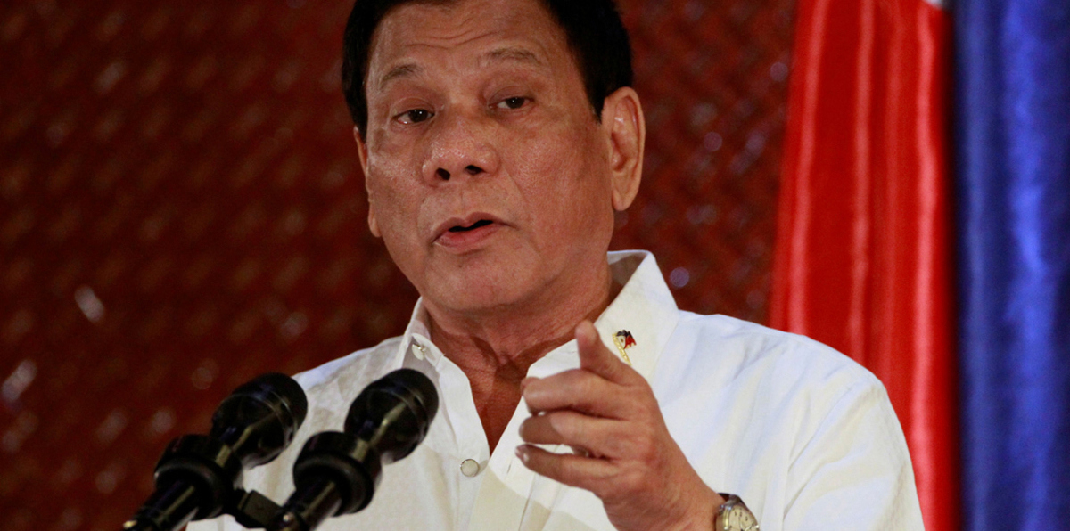 الرئيس الفلبيني يعرض حكمًا ذاتيًا على مسلمي بلاده مقابل التصدي لداعش