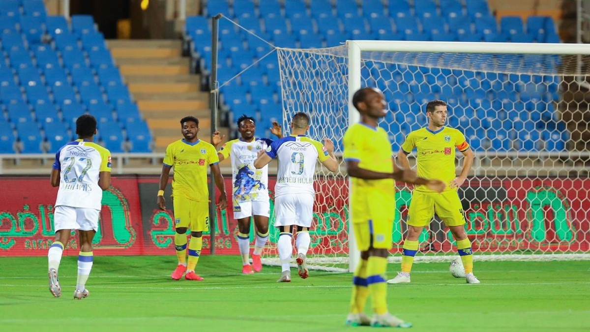 عبدالرزاق حمدالله يقود النصر لاكتساح التعاون والتمسك بأمل المنافسة على الدوري السعودي