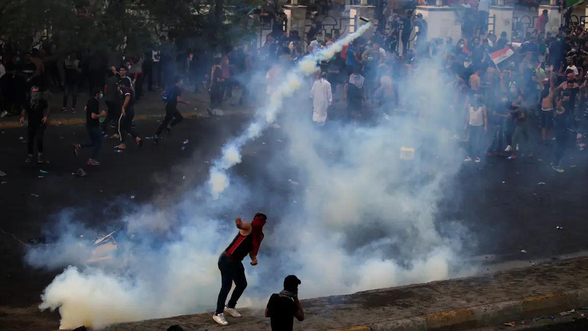 للمرة الثانية خلال اليوم.. الشرطة العراقية تفتح النار على متظاهرين وسط بغداد