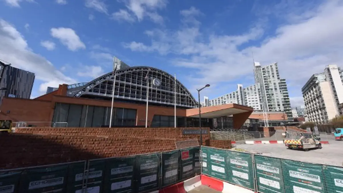 تحويل مركز للمؤتمرات في لندن إلى مستشفى لمكافحة كورونا (صور)