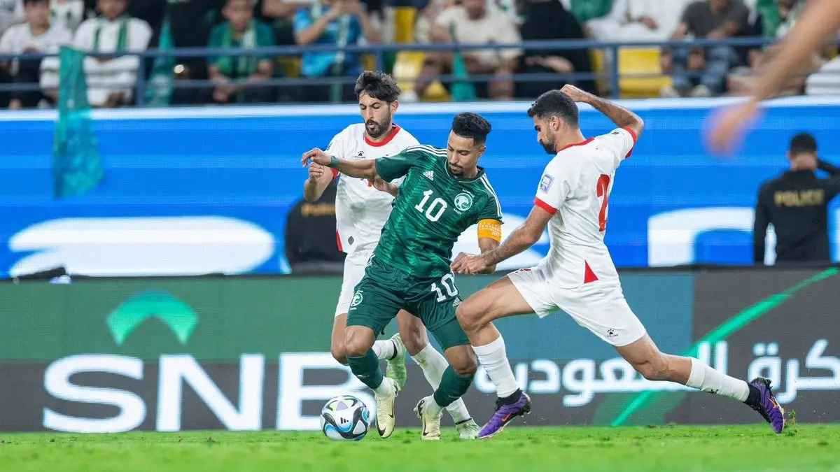 الموعد والقنوات الناقلة لمباراة السعودية والأردن في كأس العرب 2025