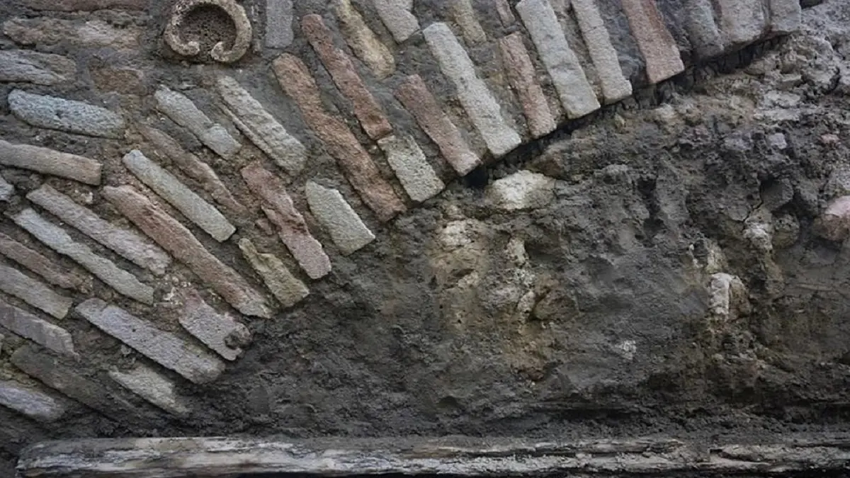 اكتشاف نفق سري في المكسيك يكشف أسرار إمبراطورية "الآزتك" (صور وفيديو)