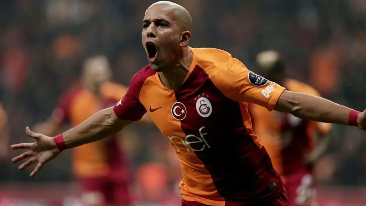 3 أندية سعودية تسعى لضم الجزائري سفيان فيغولي من غالاطة سراي التركي 