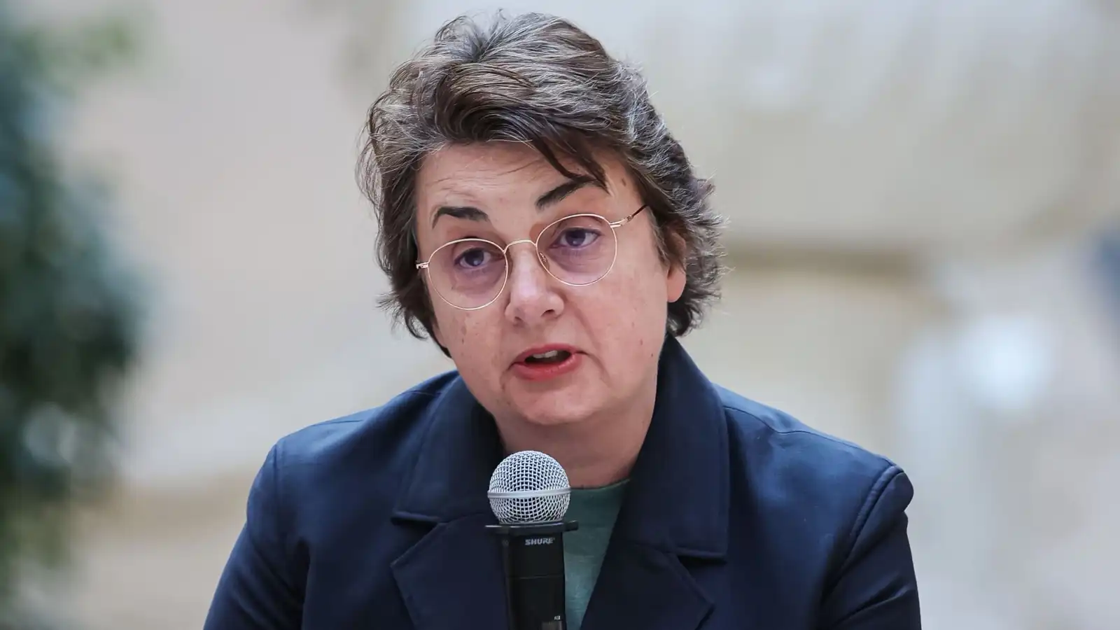 مديرة متحف اللوفر  لورانس دي كار