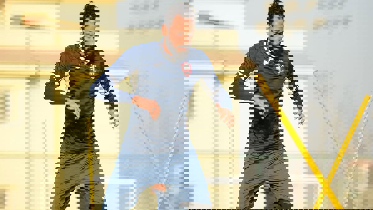 محمود جنش باكيا: ضيعت عمري في الزمالك.. وتم التلاعب في عقدي (فيديو)