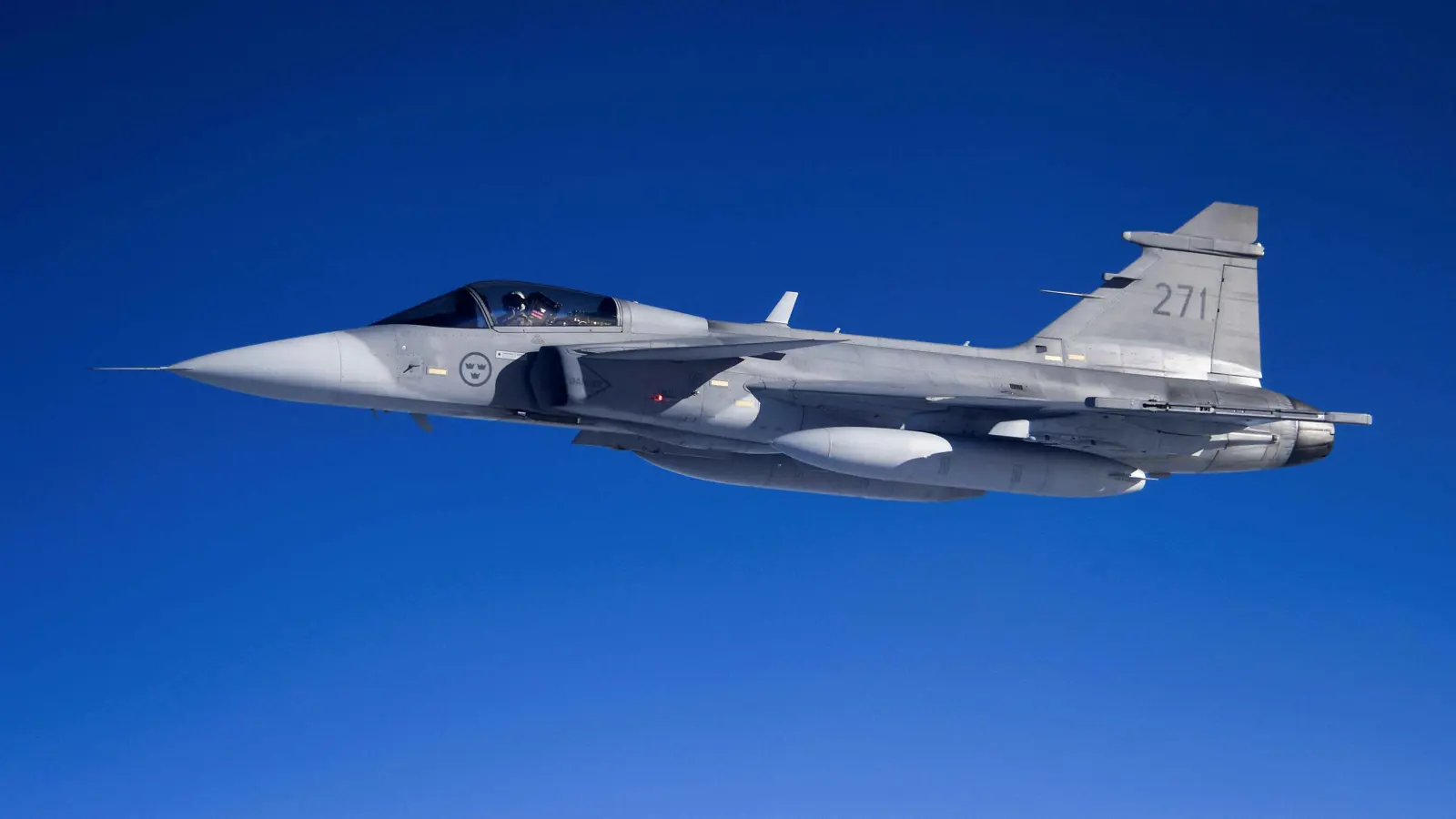 مقاتلتان سويديتان تعترضان طائرة روسية فوق بحر البلطيق