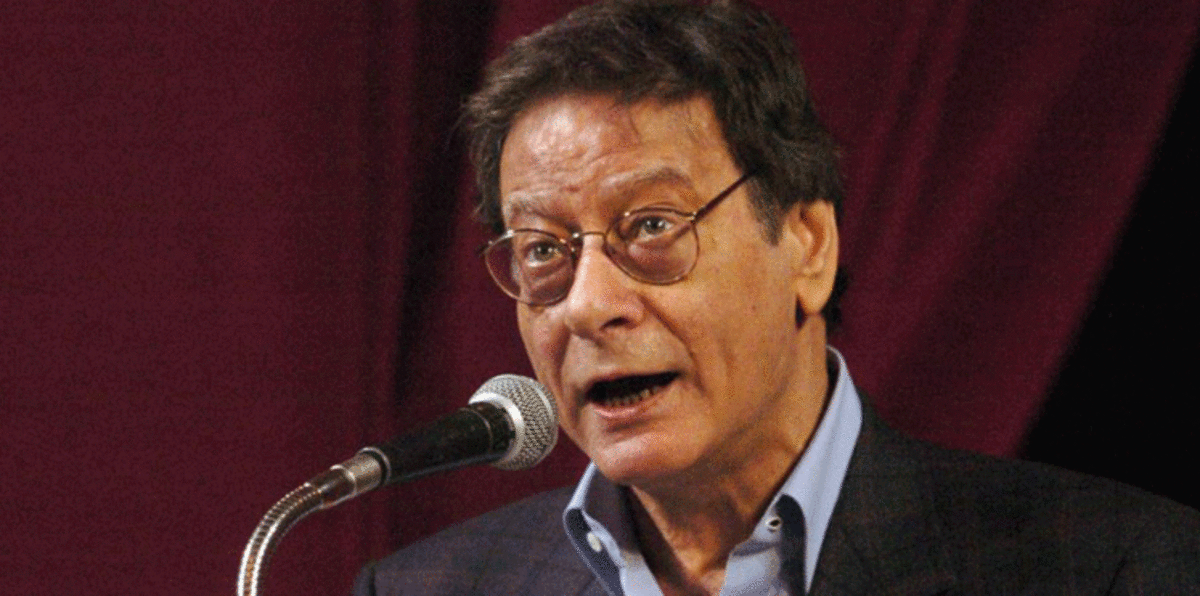 "محمود درويش"..الشاعر الذي لم يمت حين انتهت حياته