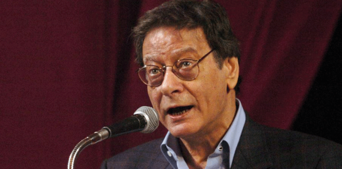 "محمود درويش"..الشاعر الذي لم يمت حين انتهت حياته