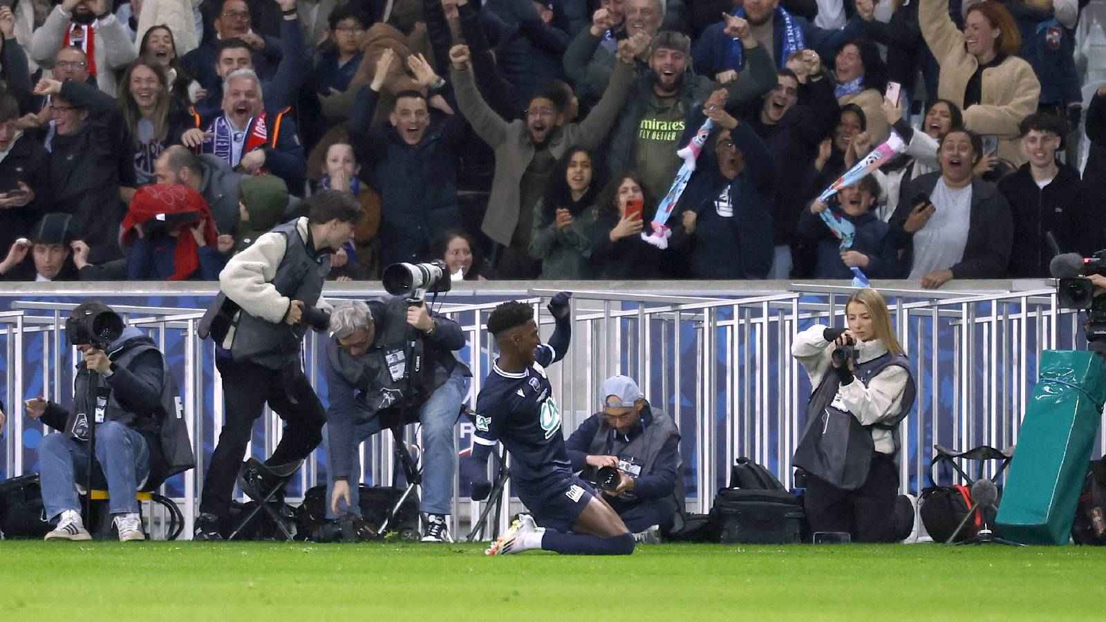 هدف عالمي.. السعودي مهند آل سعد يمزق شباك باريس سان جيرمان في كأس فرنسا (فيديو)