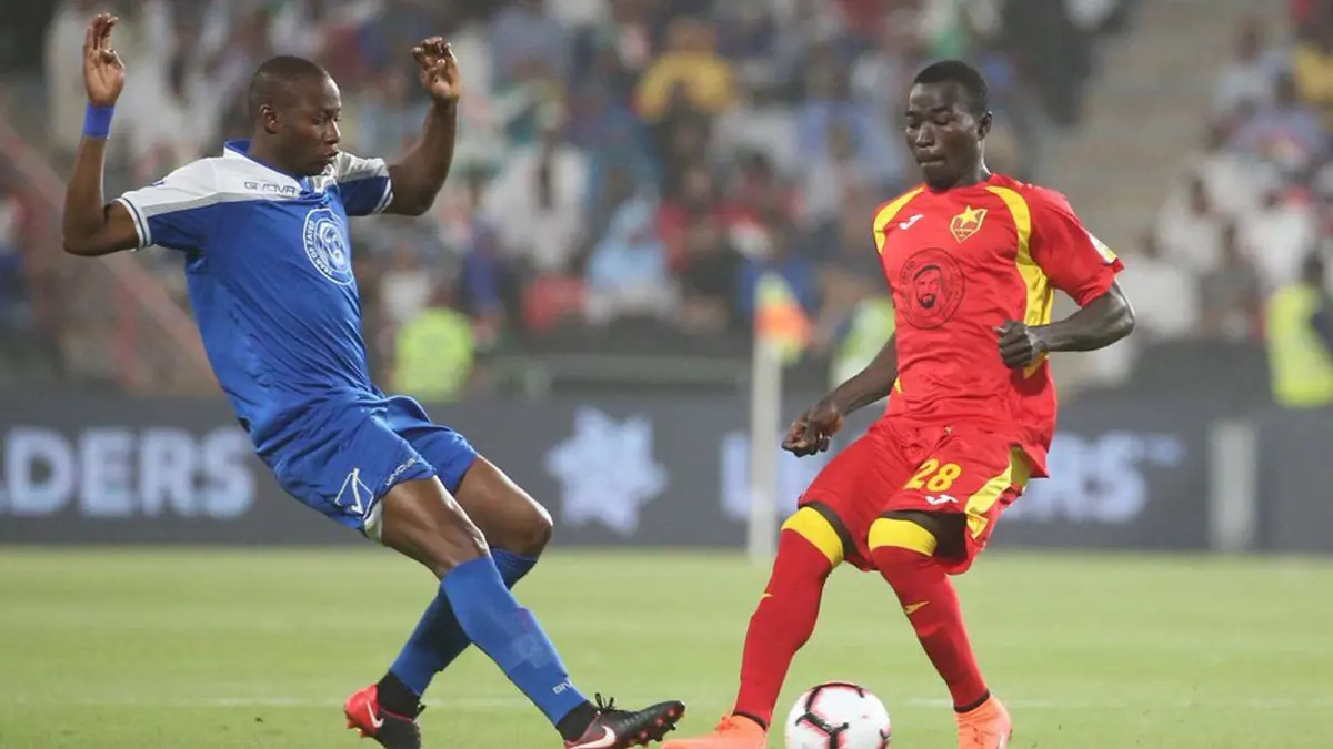 أحداث مؤسفة وإطلاق قنابل غاز توقف مباراة المريخ والهلال في الدوري السوداني (فيديو)