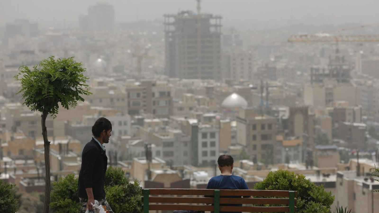 طهران.. وفاة 6 آلاف بسبب تلوث الهواء في 2024