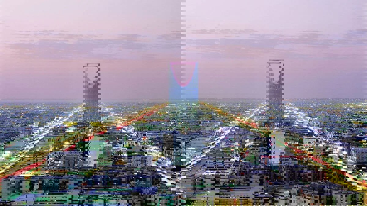 سجن سعودية مدة عامين لشروعها بنقل أموال غير مشروعة لمصلحة مقيم آسيوي