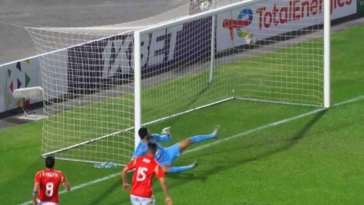 ‏شاهد "هاتريك" وسام أبو علي.. أهداف مباراة الأهلي المصري وشباب بلوزداد الجزائري