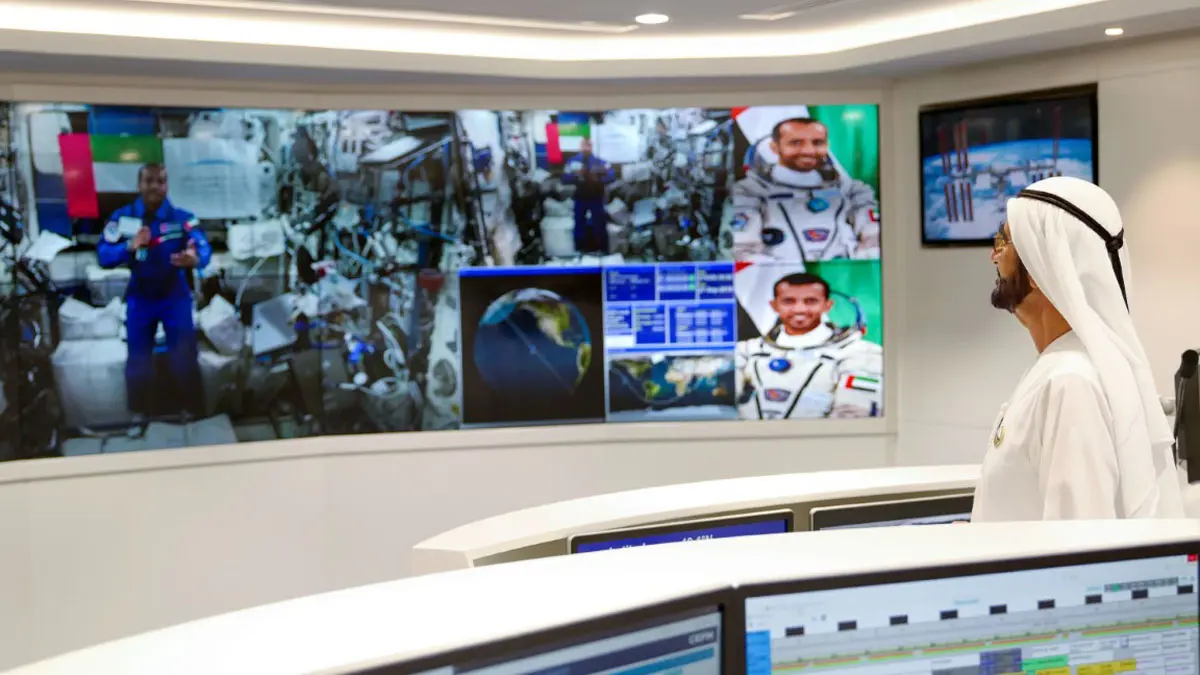 تفاصيل أول لقاء مباشر لرائد الفضاء الإماراتي هزاع المنصوري (فيديو)
