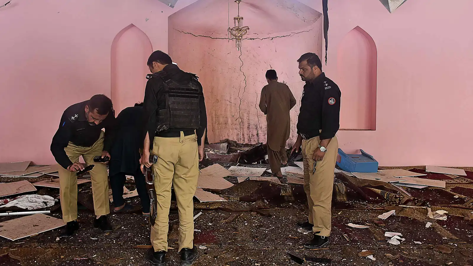 6 قتلى من الشرطة الباكستانية على يد طالبان